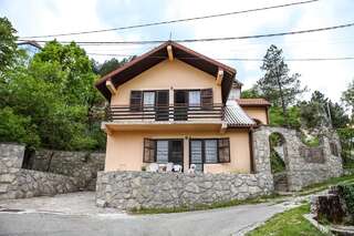 Дома для отпуска Holiday Home Milanovic Цетине Дом с 3 спальнями-1