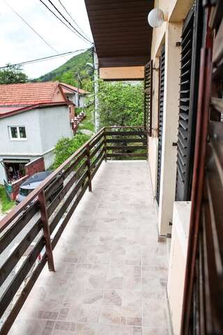 Дома для отпуска Holiday Home Milanovic Цетине Дом с 3 спальнями-16